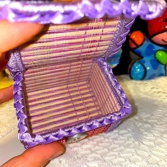 Boho style straw and lace mini jewelry  chest So cute !!! - Picture 5 of 7